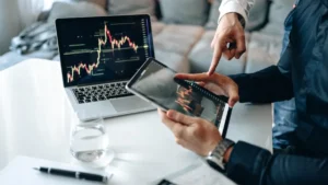 FTSE 100: Latest Market Trends and What Moves the Index